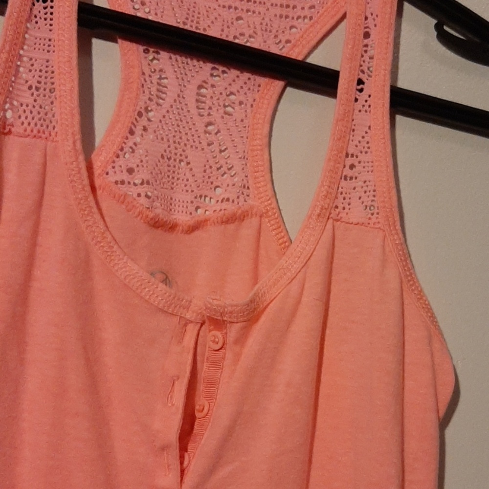Tank top - Picture 2 of 3